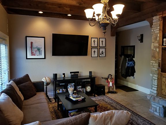2nd image of 1111 W 46th St APT 7