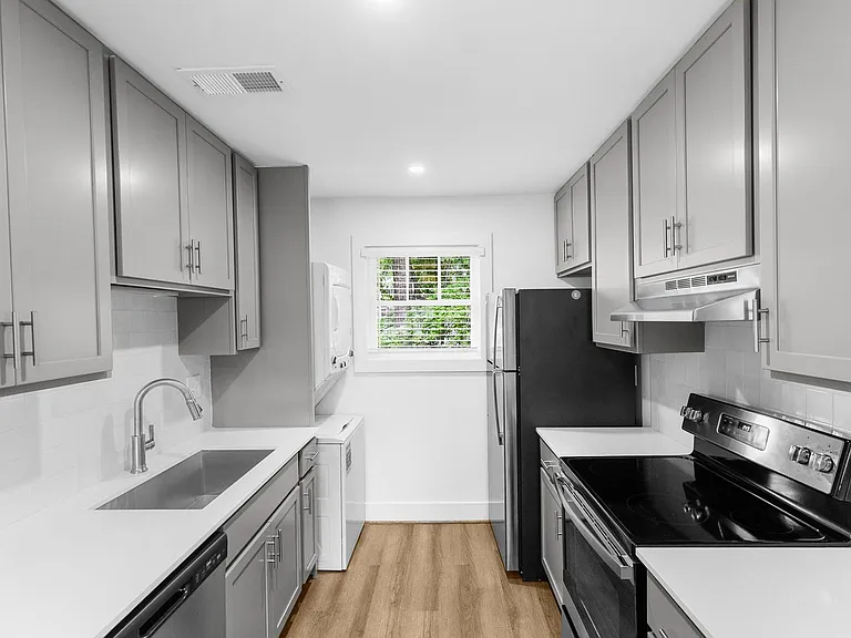 Patton Place — Photo 8