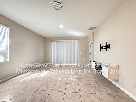 3rd image of 7899 Stonebrook Cir