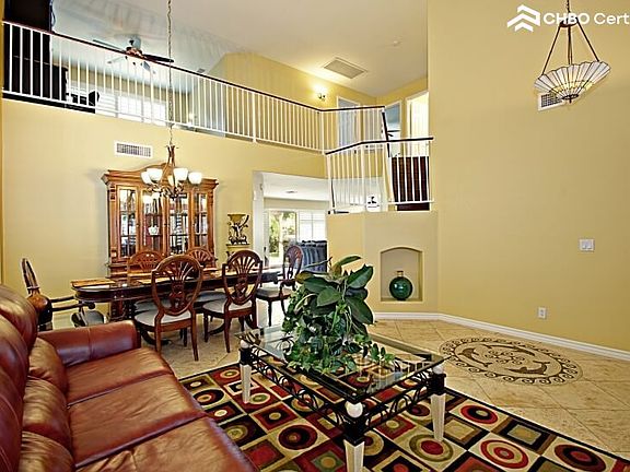 Fully furnished and spacious 2,700 square foo