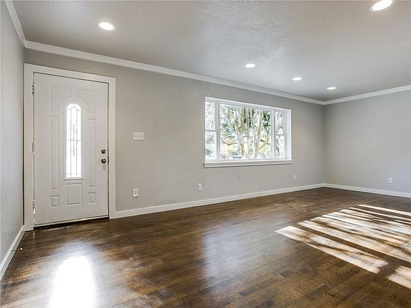 4th image of 11021 Milhof Dr
