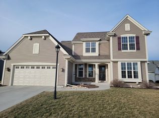 1631 Thomas Dr, East Troy, WI 53120