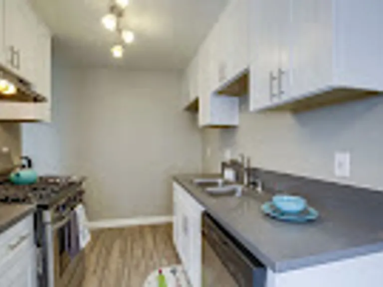 Bevia Apartments — Photo 18