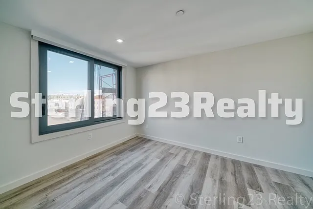 30-41 31st St #4C — Photo 3