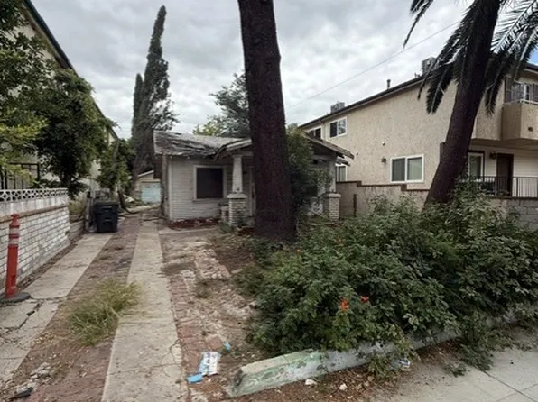 482 E Santa Anita Ave, Burbank, CA 91501