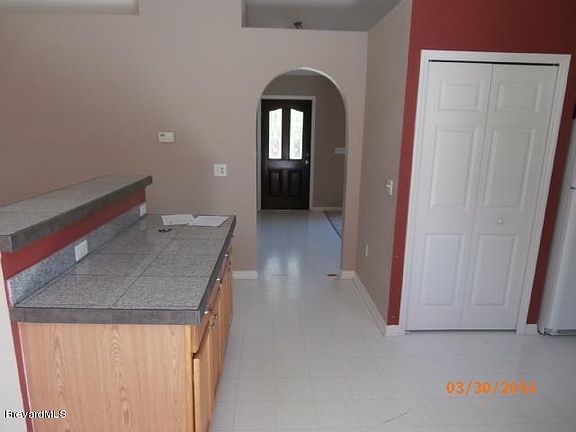 3rd image of 2650 Tennyson Ave S
