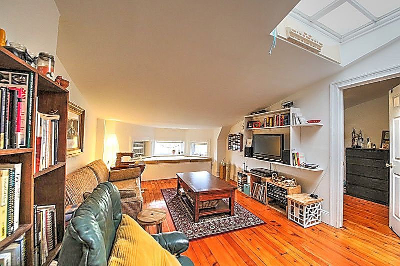 1st image of 926 President St #5F