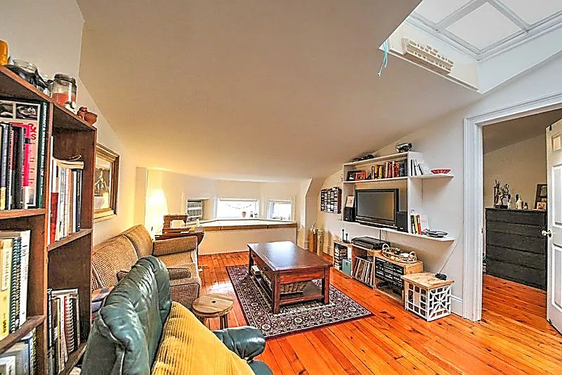 926 President St #5F