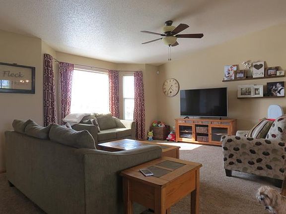 4th image of 3650 Palomino Dr N