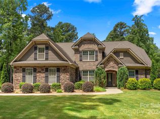 4933 River Oaks Rd, Lake Wylie, SC 29710