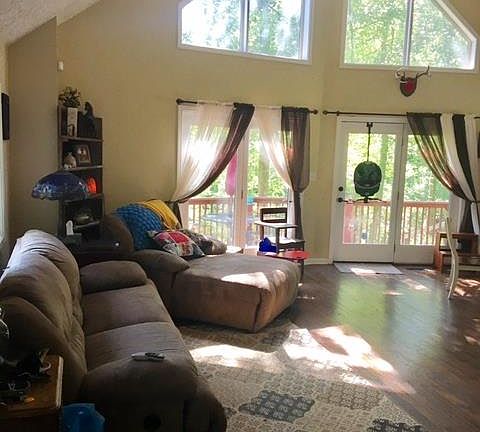 4th image of 6071 Deserter Creek Rd