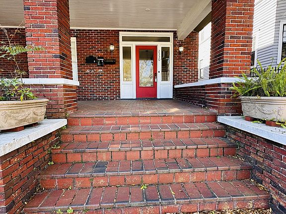 2nd image of 2330 Park St Unit B-1