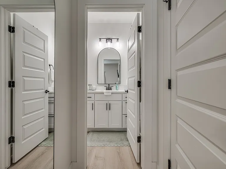230 N Hoke St — Photo 19