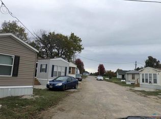 700 W Rogers St, Clinton, MO 64735
