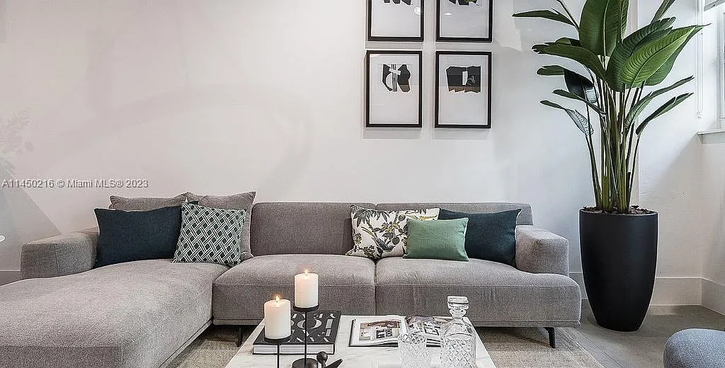 Cite Condo — Photo 4
