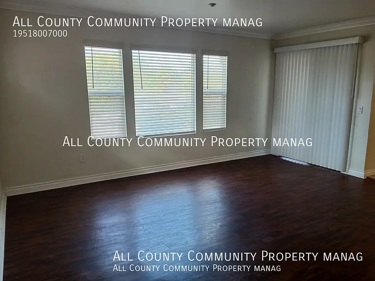 1132 N Broadway #14 — Photo 4