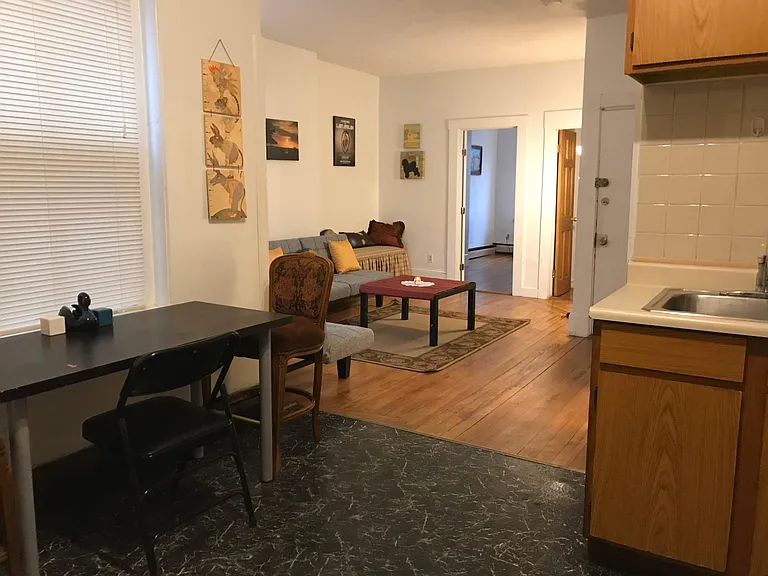 32 Cunard St #2B — Photo 4