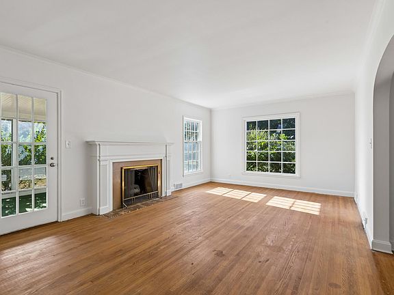 5th image of 511 Janalyn Cir