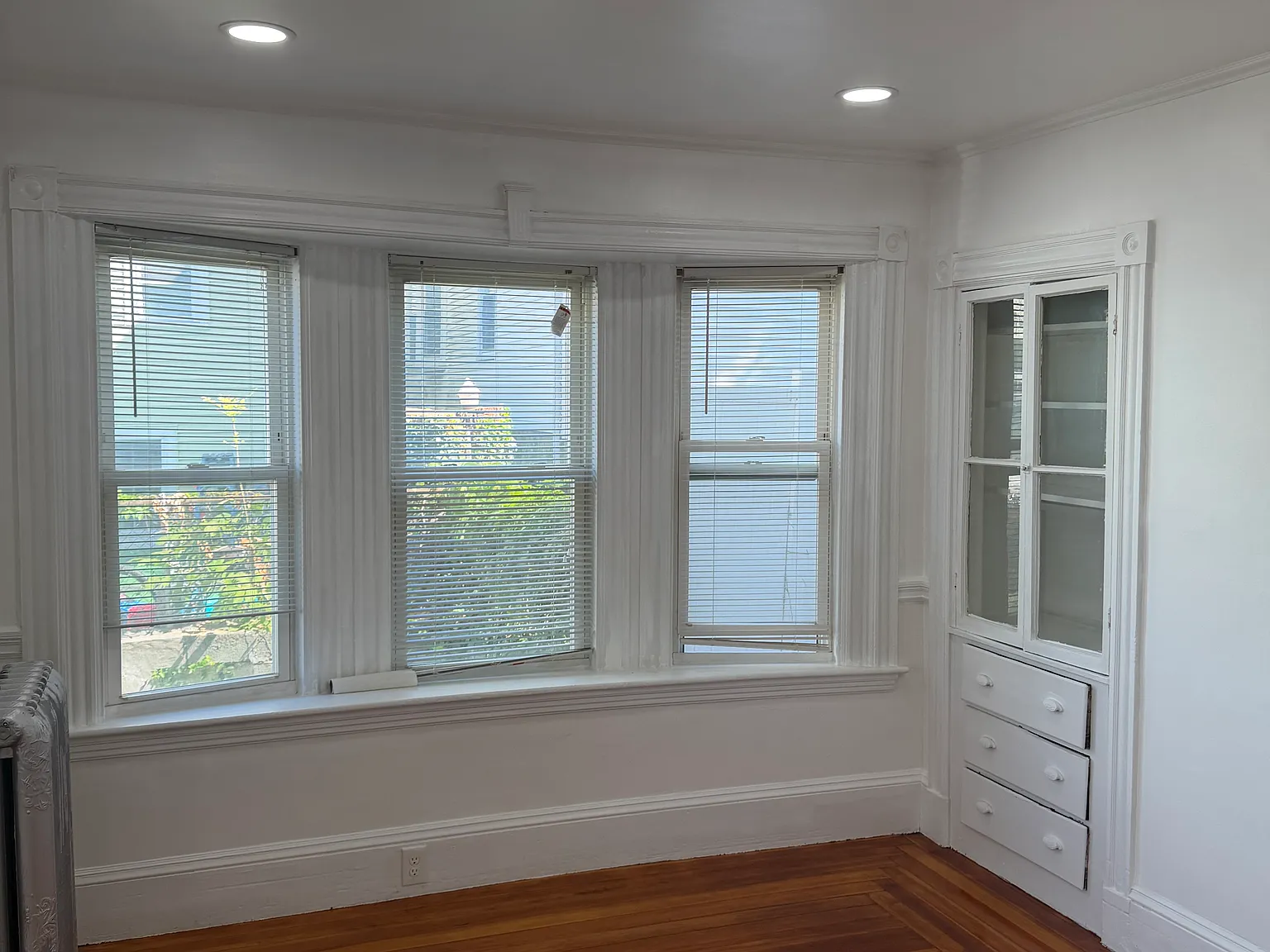 2 bed, 1032 sqft, $3,300 — Photo 4