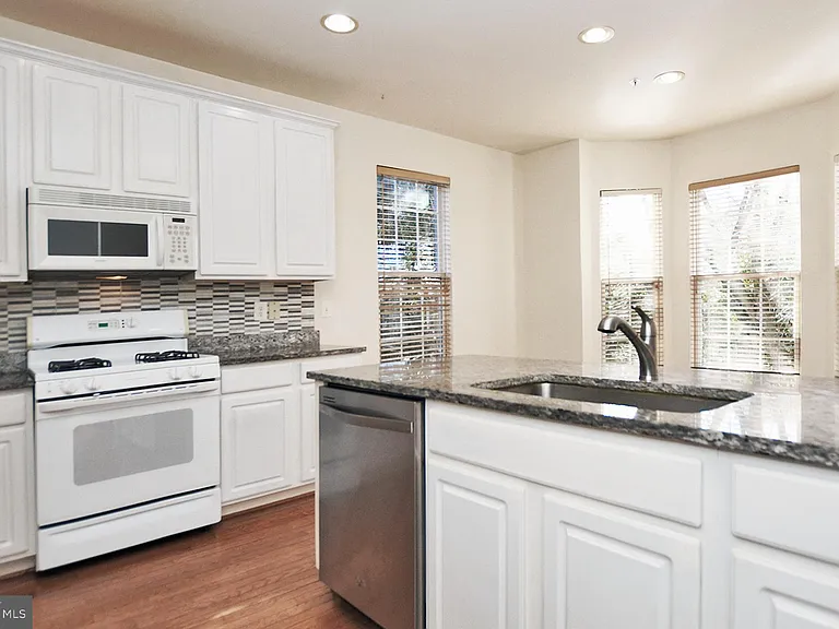 603 Gaither Rd — Photo 9