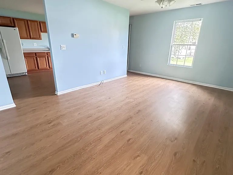 1108 Emma Ct — Photo 5