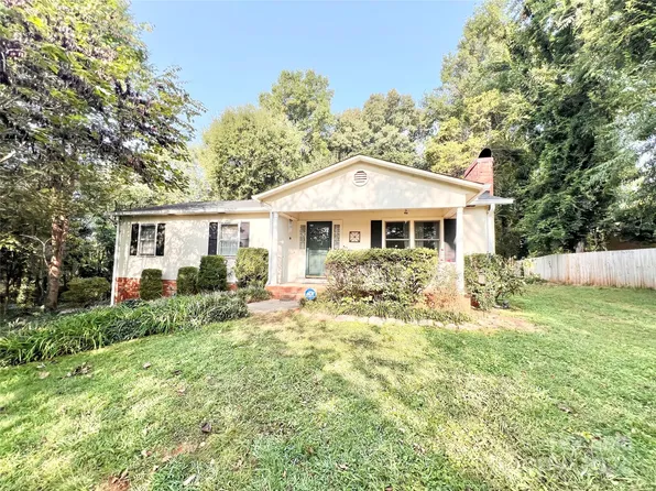 305 Lower Creek Dr NE, Lenoir, NC 28645