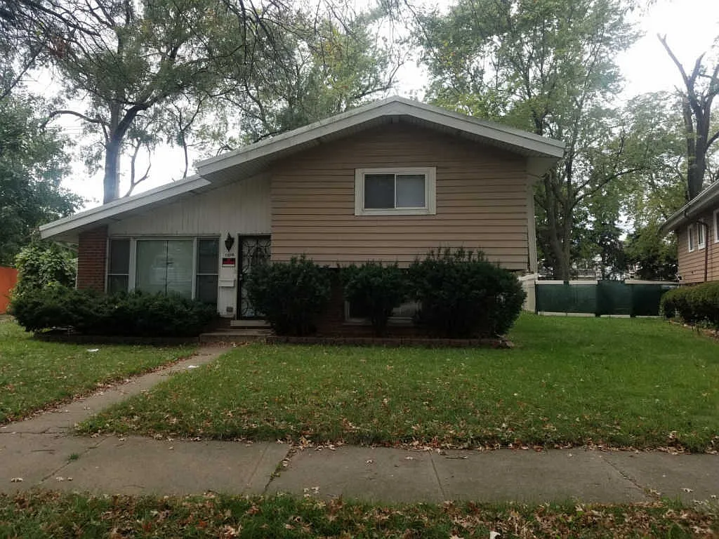 15318 Hastings Dr photo 1
