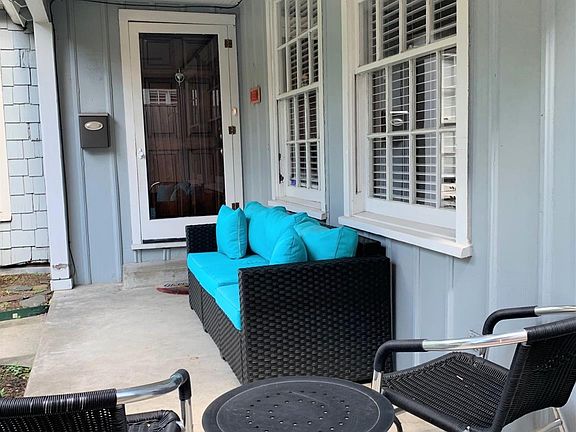 2nd image of 3909 Rice Blvd