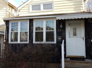 225 Anderson St, Staten Island, NY 10305
