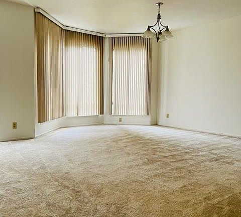 5th image of 418 31st Ave #418