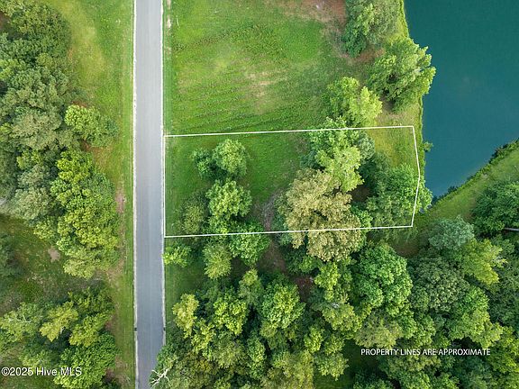 3rd image of 150 W Winding Way