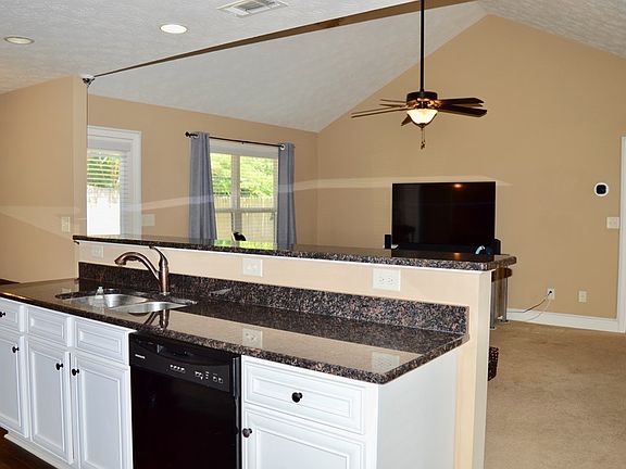 4th image of 2908 Nancy Dr