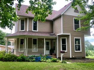 1611 McClellan St, Tama, IA 52339