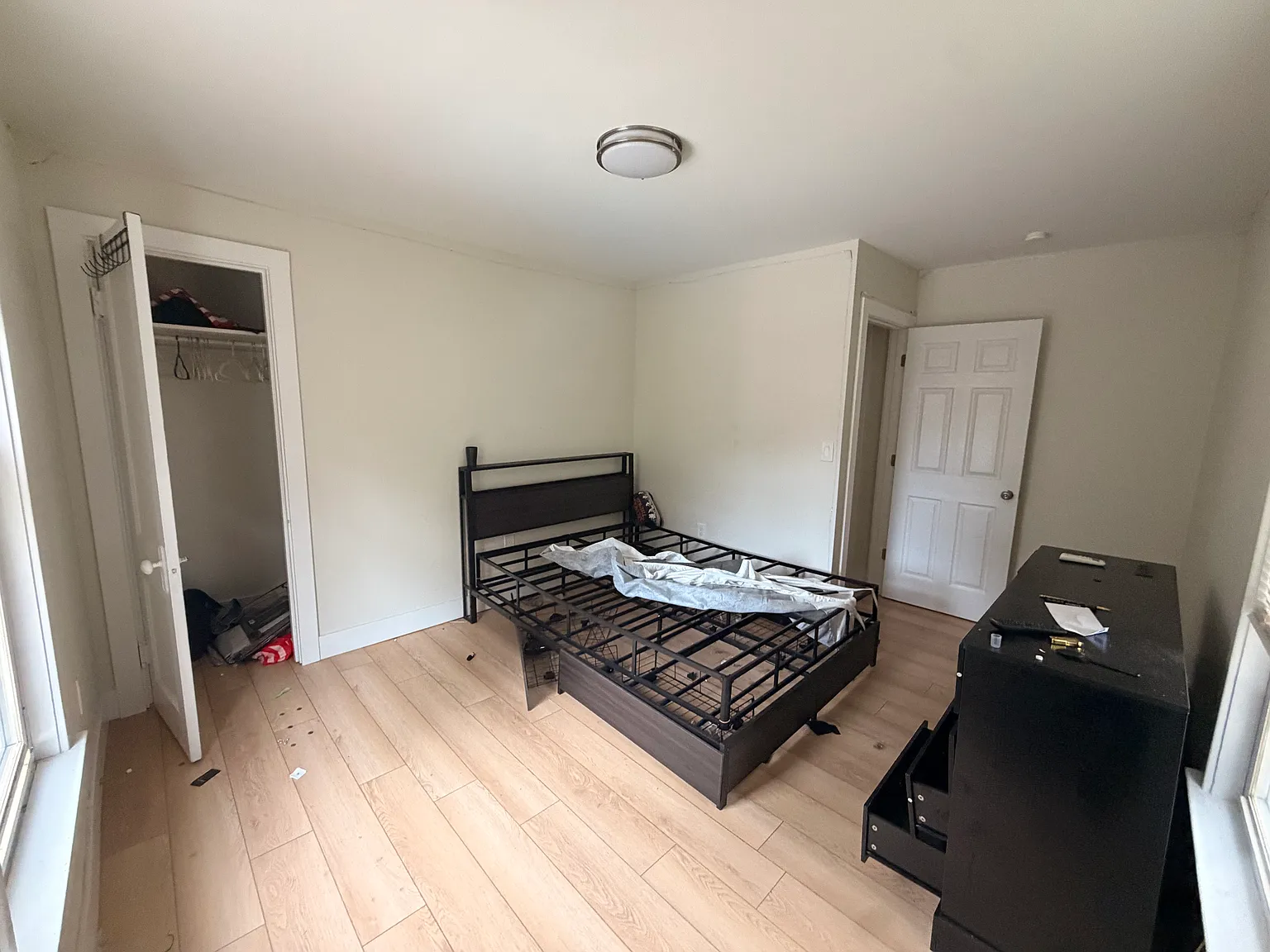 2 bed, 1300 sqft, $1,800 — Photo 2