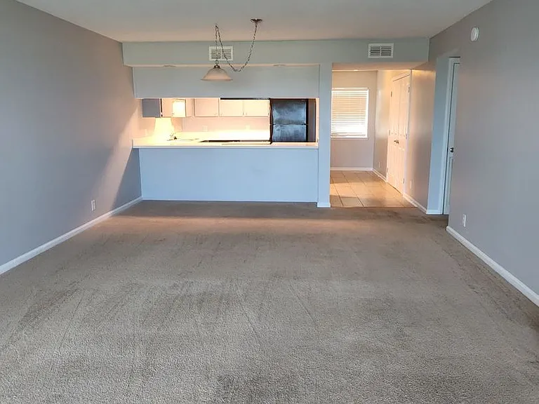 3200 S Fletcher Ave #D2 — Photo 8