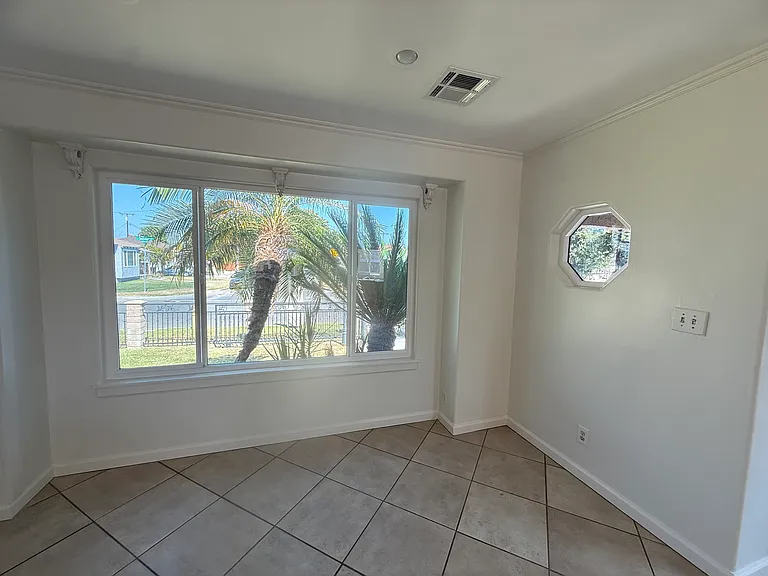 1429 Seaman Ave — Photo 6