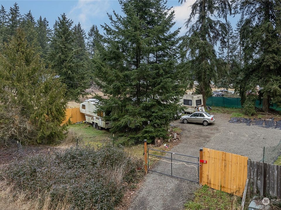 2nd image of 32 Sommerville Road