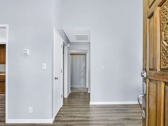 5th image of 2033 Sand Point Rd