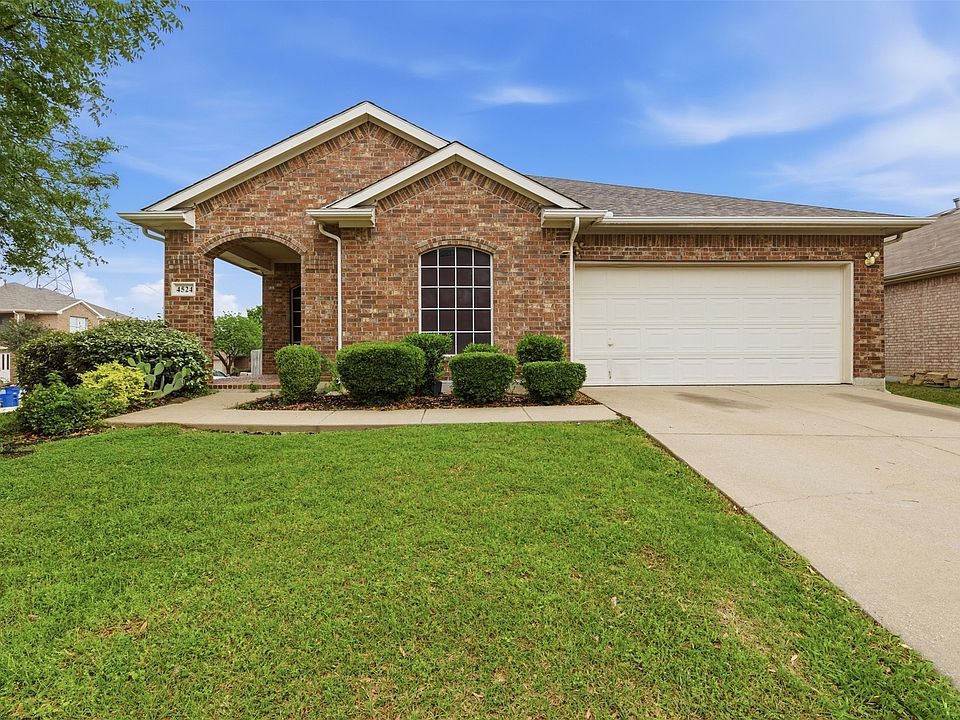 1st image of 4524 Oakgrove Ln