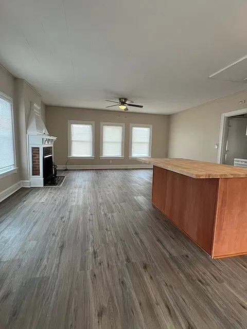 2 bed, 1.0 bath, 1300 sqft, $1,895 — Photo 4