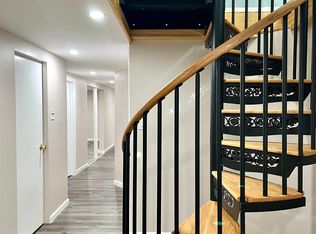 1 Centre Ln #1, Bayonne, NJ 07002