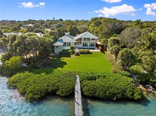 76 S Sewalls Point Rd, Sewalls Pt, FL 34996