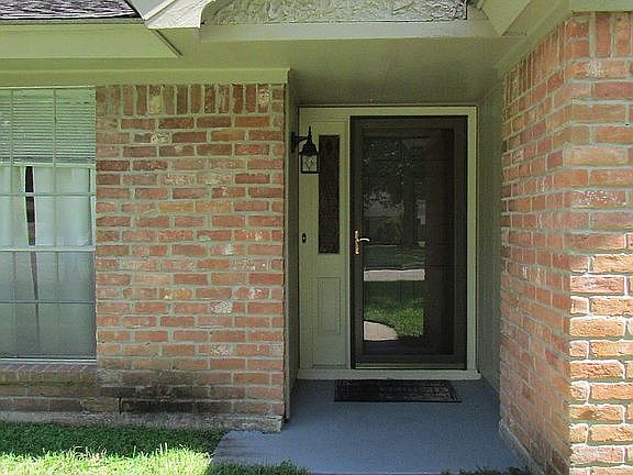 2nd image of 2700 Fairway Dr