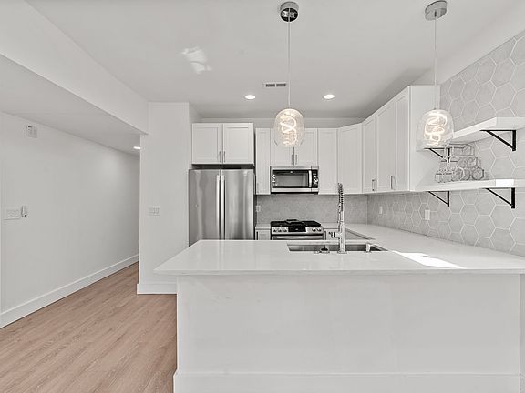 2nd image of 4159-4161 Hartford St #4
