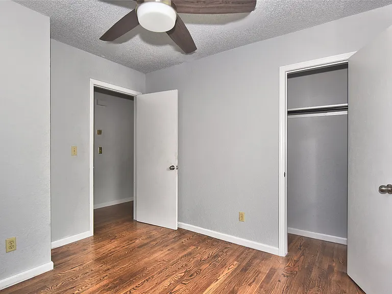 317 W Linda St — Photo 12