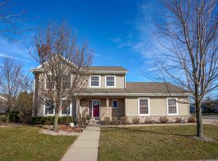 200 Farwell Dr, Cottage Grove, WI 53527