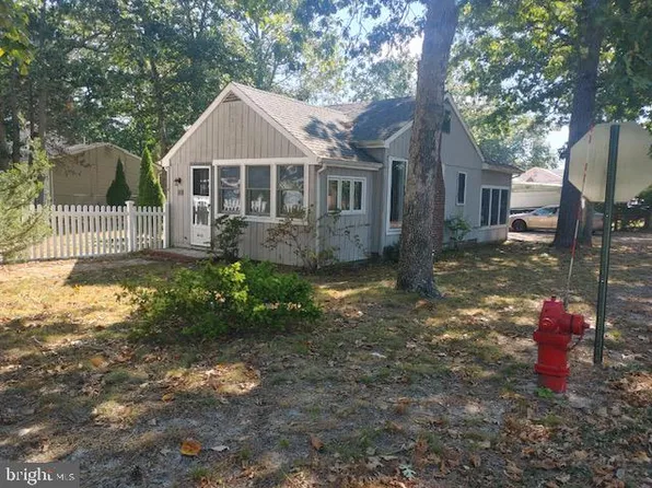 449 Lake Barnegat Dr, Forked River, NJ 08731