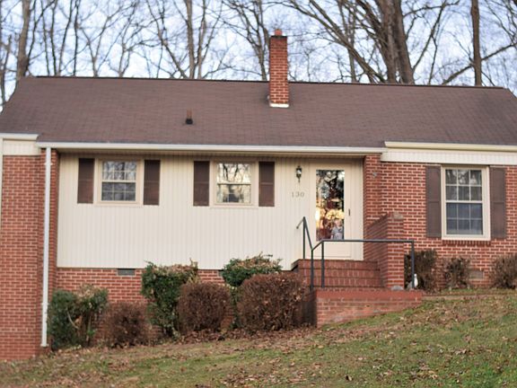 3rd image of 130 N Park Rd