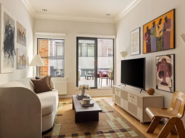 35 E 10th St APT 2D, New York, NY 10003