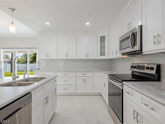 5th image of 830 Angelo Ave